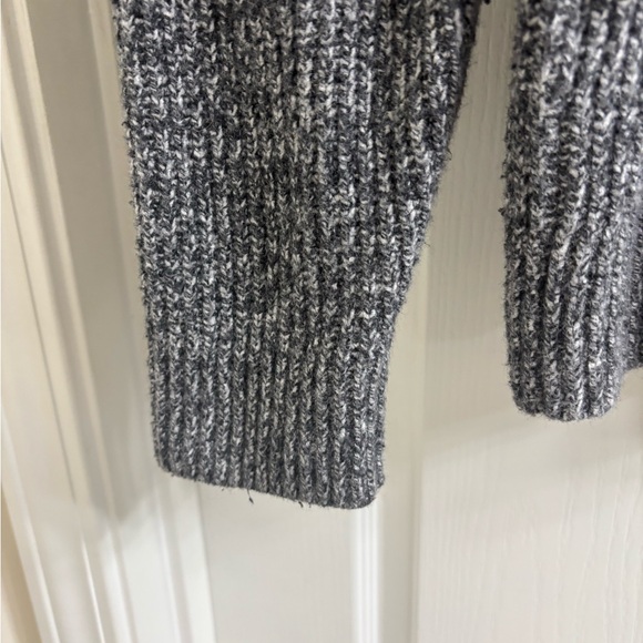 Abercrombie & Fitch Charcoal Crew Neck Sweater - Picture 5 of 6